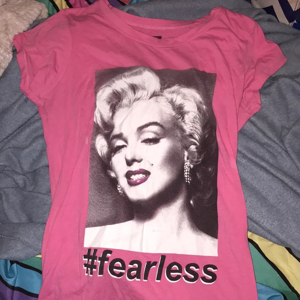 T- shirt